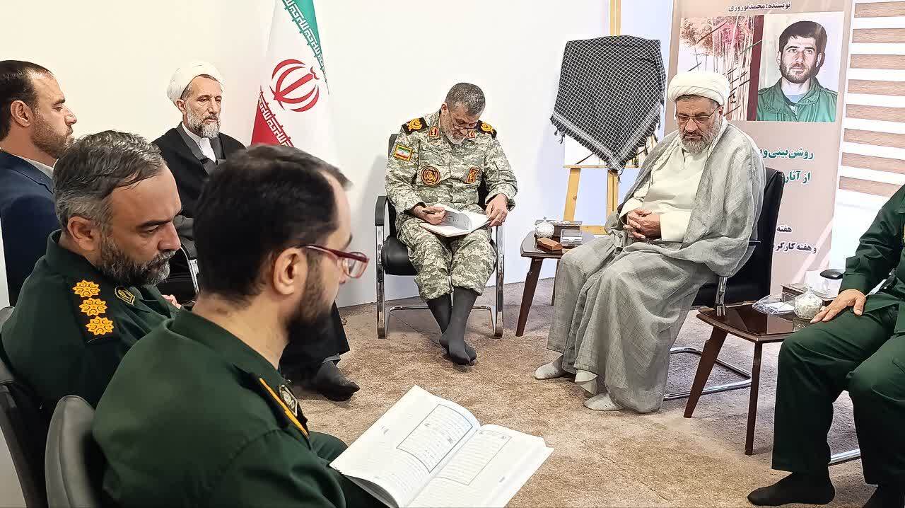 دیدار فرمانده و مسوول نمایندگی ولی فقیه در سپاه صاحب الامر(عج) استان قزوین با امام جمعه قزوین