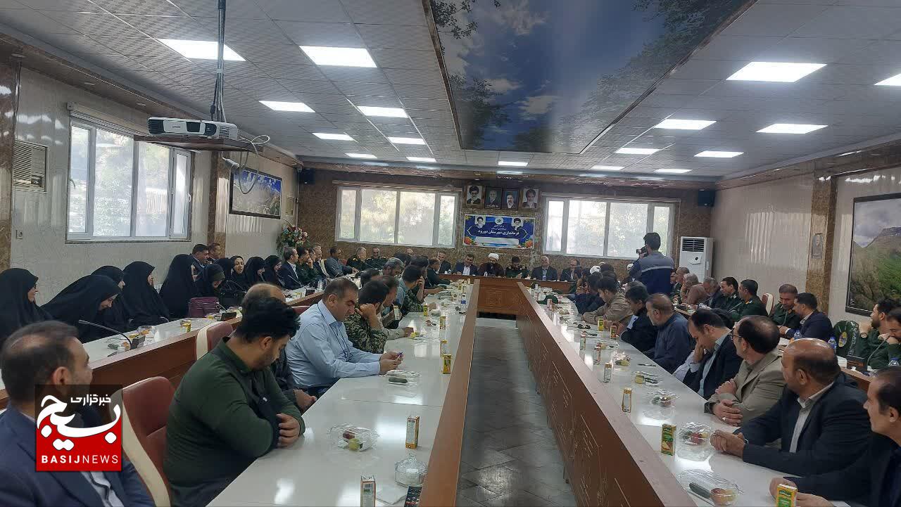 تأکید فرمانده سپاه لرستان بر اقتدار راهبردی ایران در تنگه هرمز و بازیابی سرمایه اجتماعی نظام تأکید فرمانده سپاه لرستان بر اقتدار راهبردی ایران در تنگه هرمز و بازیابی سرمایه اجتماعی نظام