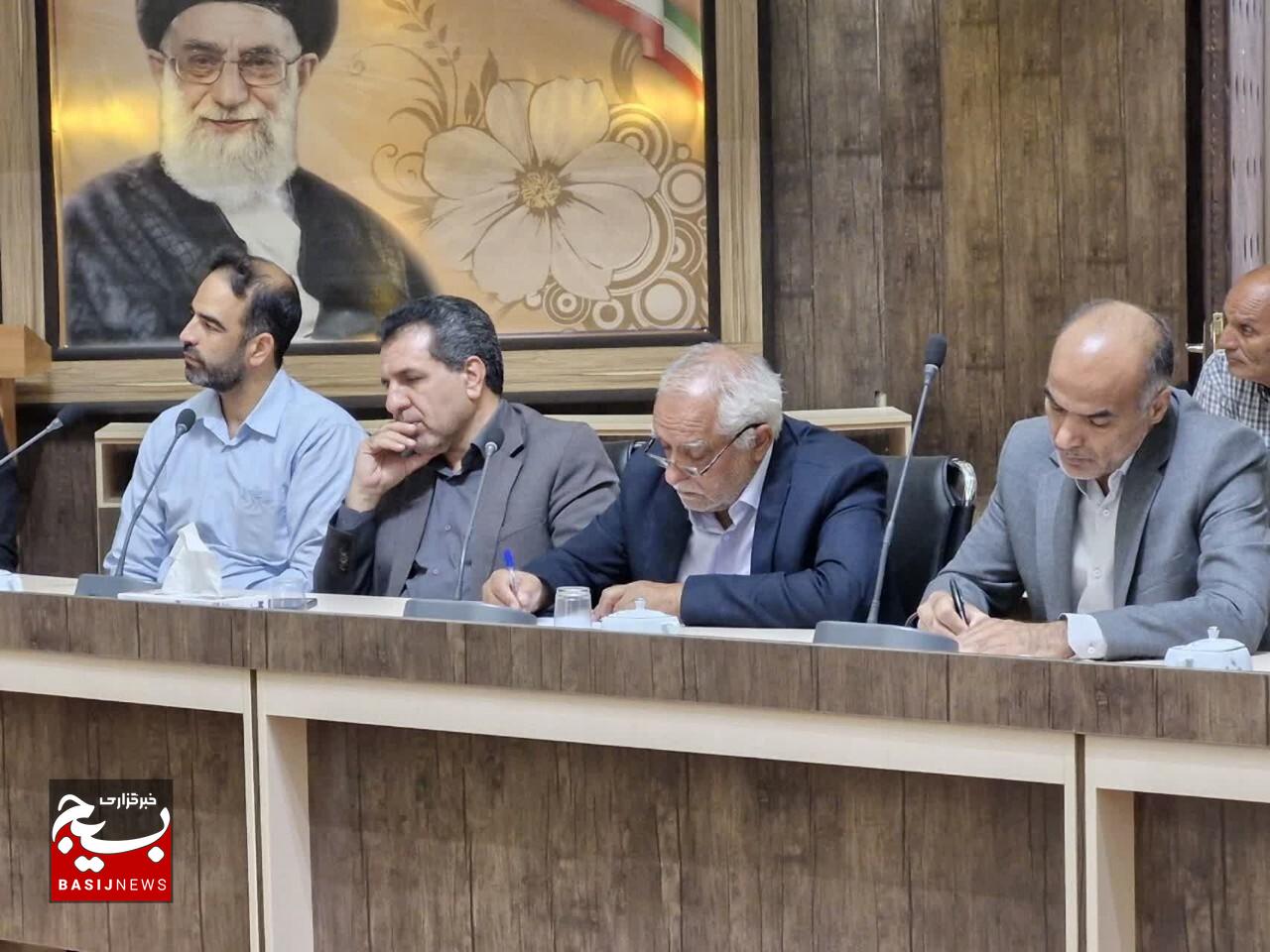 تأکید فرماندار بیرجند بر تأمین کالاهای اساسی و ساماندهی بازار