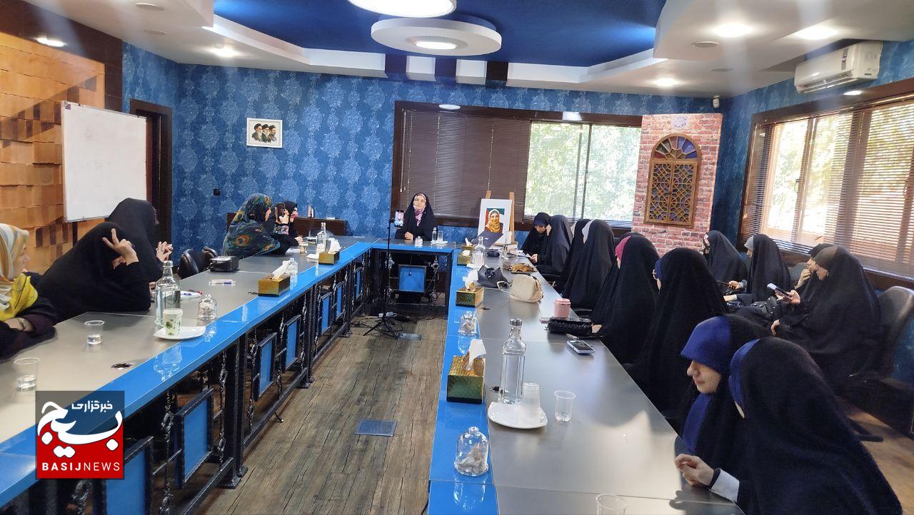 خبرنگاری که مانع توقف روایت حقیقت در قلب اروپا شد