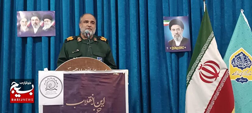 رهبر شهید با شعار ماندگار «جمهوری اسلامی، نه یک کلمه کم و نه یک کلمه زیاد» مسیر انقلاب را تثبیت کرد