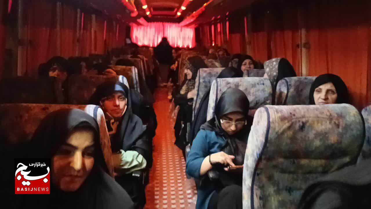 بدرقه کاروان‌های زیارتی مرقد مطهر امام خمینی (ره) از شهرستان مهدیشهر