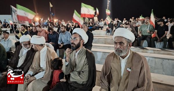 تجلیل از خانواده شهدای مداح و پیرغلامان حسینی کنگان تجلیل از خانواده شهدای مداح و پیرغلامان حسینی کنگان