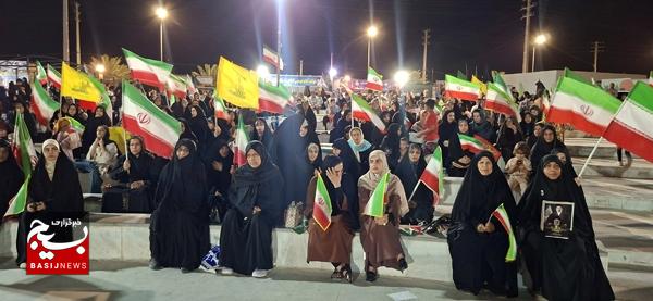 تجلیل از خانواده شهدای مداح و پیرغلامان حسینی کنگان تجلیل از خانواده شهدای مداح و پیرغلامان حسینی کنگان