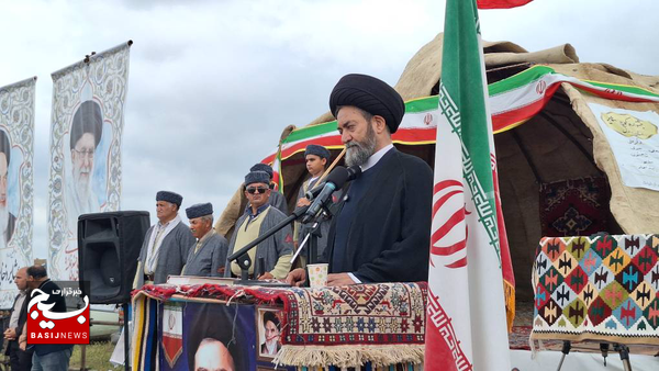 آیت الله عاملی: عشایر نقش فاخری در تولیدات و فرهنگ کشور دارند