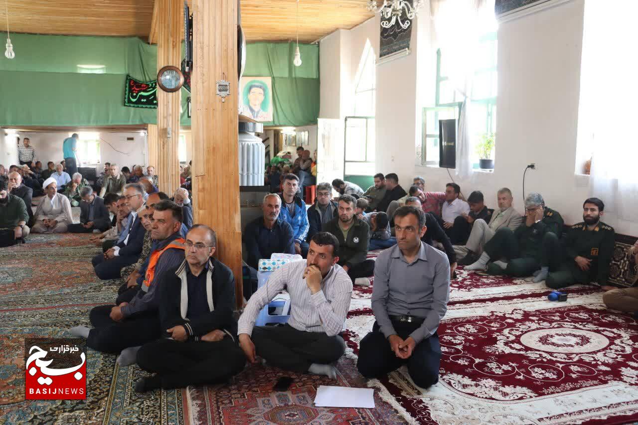 «وحدت» و «روحیه جهادی» رمز نصرت الهی و پیشرفت کشور است