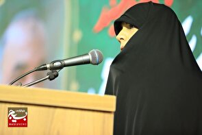 دختر شهید سلامی: پدرم فقط فرمانده سپاه نبود، فرمانده حقیقت و معنا بود
