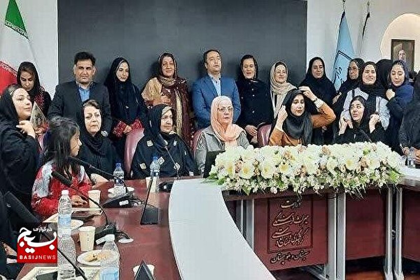بانوی بسیجی و هنرمند نصرت آباد صاحب مهر اصالت بین‌المللی شد