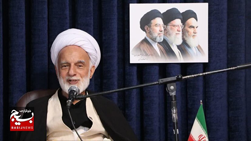 ملت ایران با الهام از فرهنگ عاشورا هرگز تن به ذلت نخواهد داد