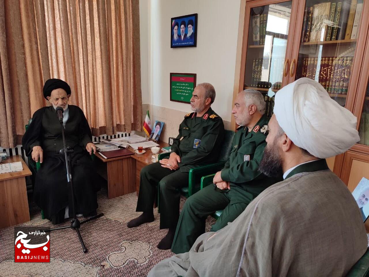 رهبر شهید انقلاب بیش از ۳۷ سال برای ساختن ایران قوی مجاهدت کردند