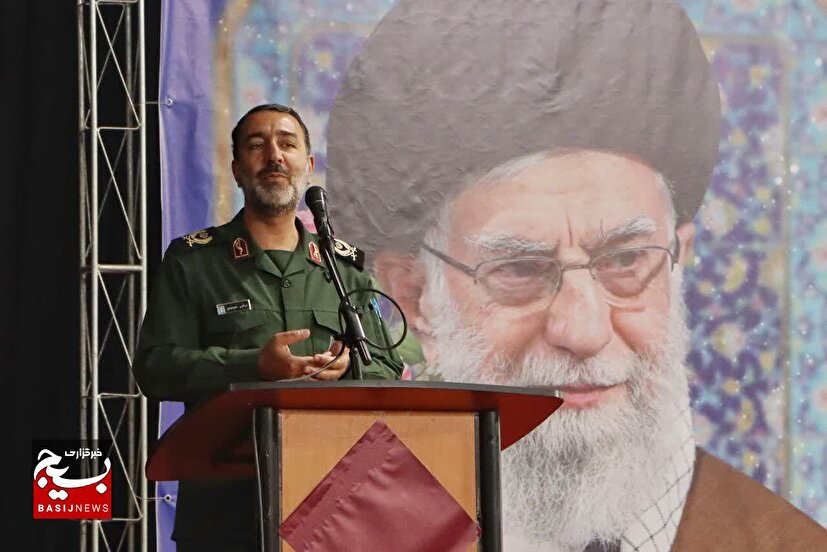 ملت ایران از آرمان‌های خود و دستاوردهای هسته‌ای عقب‌نشینی نخواهد کرد