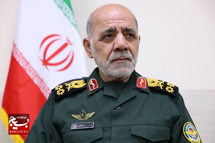 فرزندان ملت در نیروهای مسلح «دست به ماشه» آماده شلیک به قلب دشمن هستند/ انتقام خون امام شهید هرگز فراموش نخواهد شد 