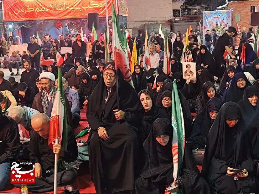 ماتم و حماسه در هم تنیدند / کرمانی‌ها با تجمعات شبانه، بیعت خودرا با اباعبدالله ثبت کردند