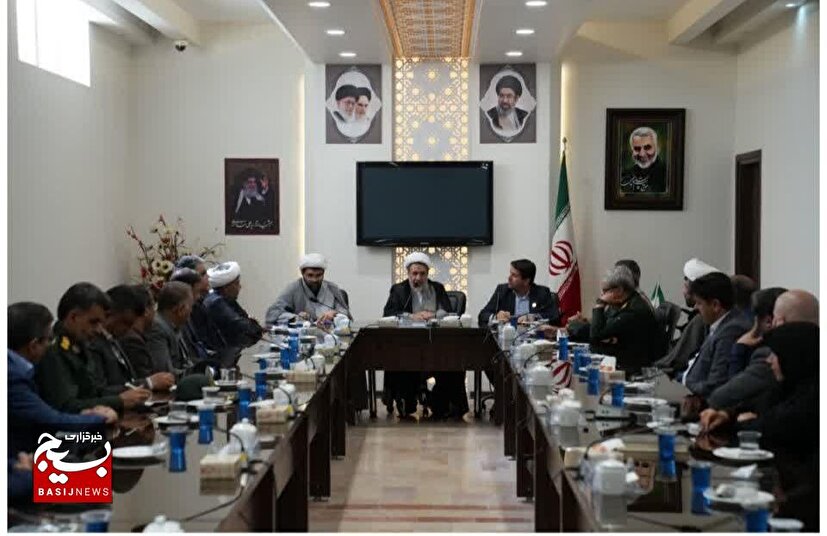دیدار مسئولان کشاورزی کرمان با امام جمعه / تأکید بر پیوند علم و ثروت
