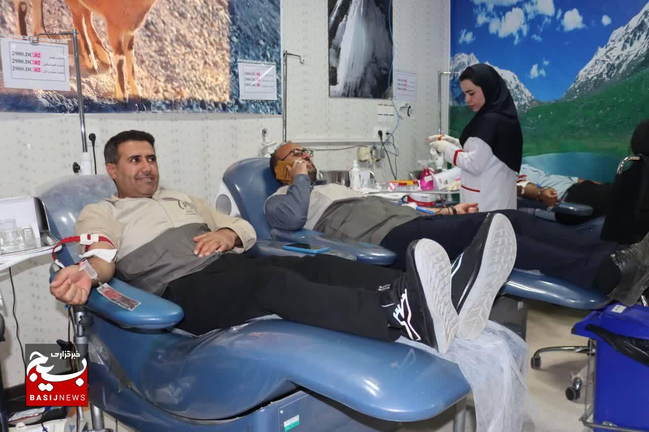 اقدام جهادی کارکنان بسیج سازندگی سپاه فتح کهگیلویه و بویراحمد در طرح اهدای خون اقدام جهادی کارکنان بسیج سازندگی سپاه فتح کهگیلویه و بویراحمد در طرح اهدای خون