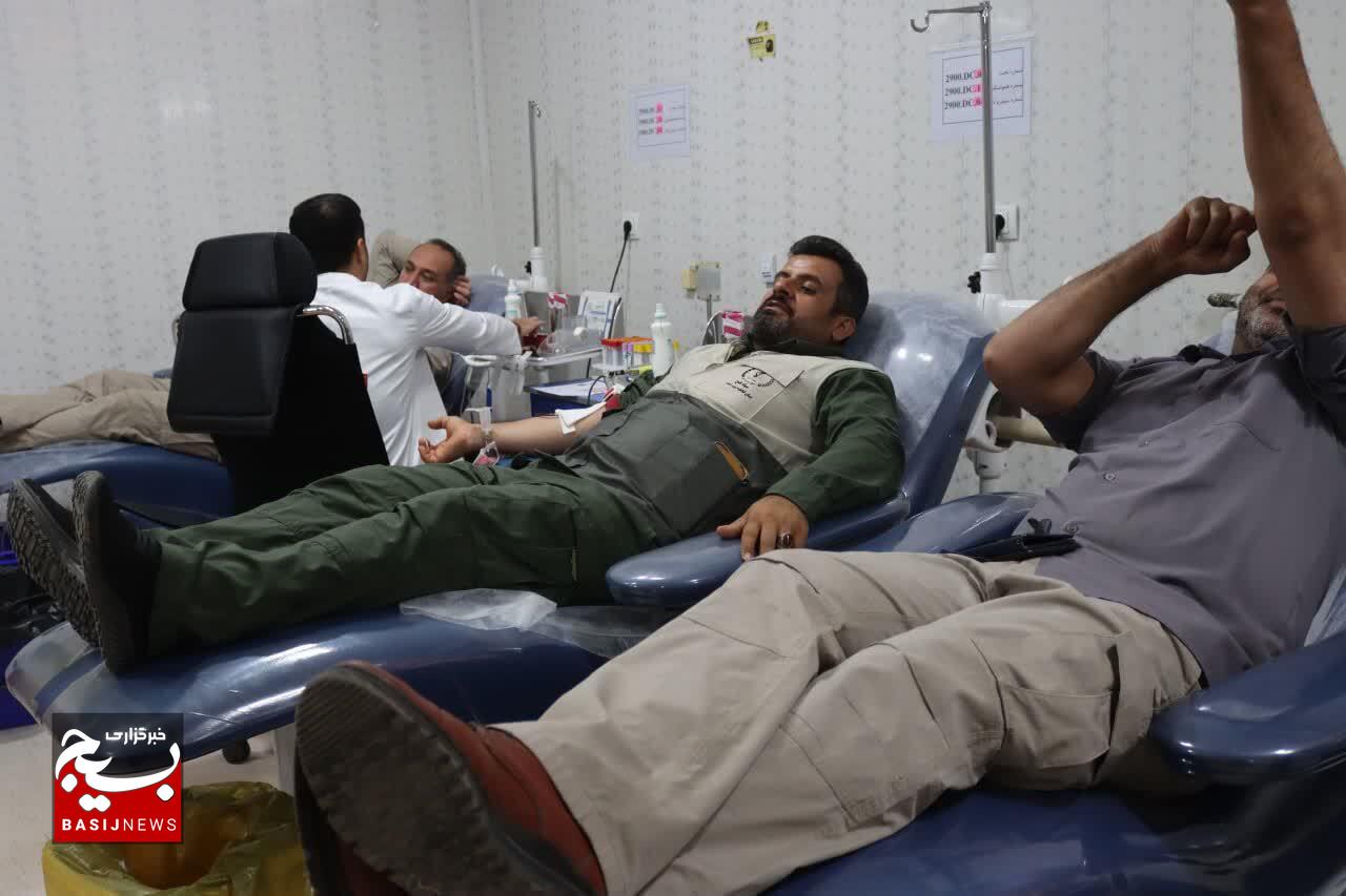 اقدام جهادی کارکنان بسیج سازندگی سپاه فتح کهگیلویه و بویراحمد در طرح اهدای خون اقدام جهادی کارکنان بسیج سازندگی سپاه فتح کهگیلویه و بویراحمد در طرح اهدای خون