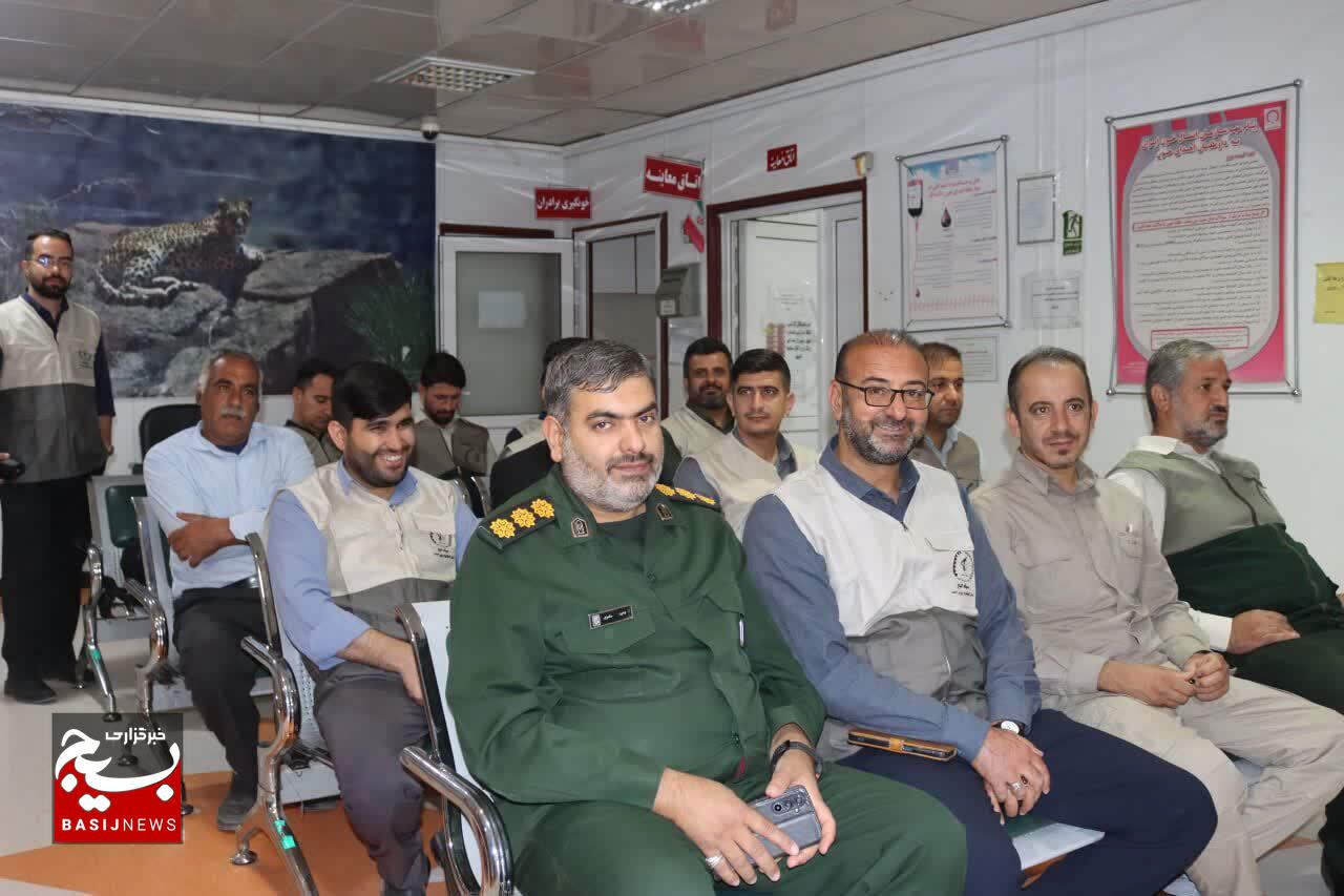 اقدام جهادی کارکنان بسیج سازندگی سپاه فتح کهگیلویه و بویراحمد در طرح اهدای خون اقدام جهادی کارکنان بسیج سازندگی سپاه فتح کهگیلویه و بویراحمد در طرح اهدای خون