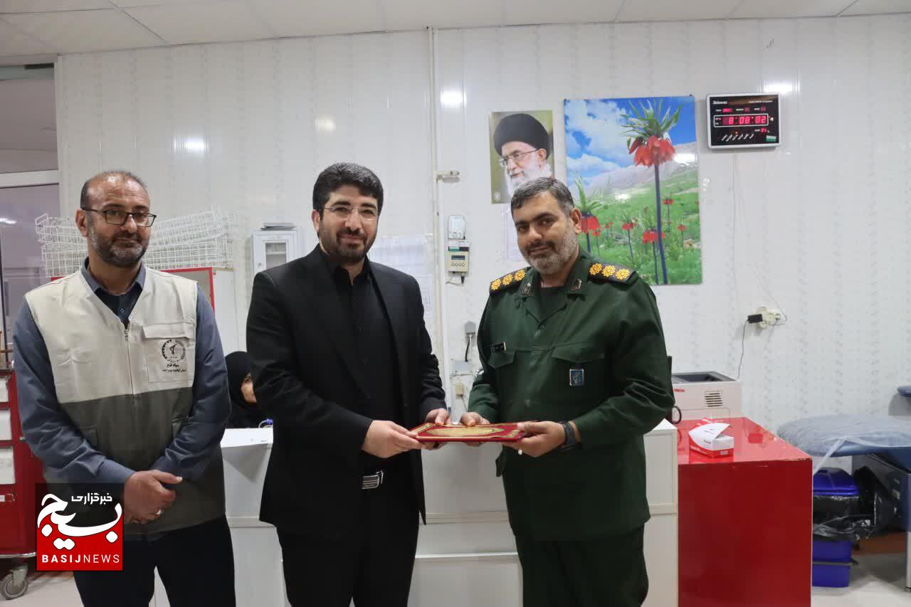 اقدام جهادی کارکنان بسیج سازندگی سپاه فتح کهگیلویه و بویراحمد در طرح اهدای خون اقدام جهادی کارکنان بسیج سازندگی سپاه فتح کهگیلویه و بویراحمد در طرح اهدای خون