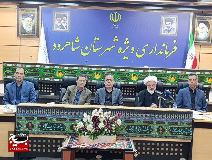 نماینده مجلس: با ایستادگی، آمریکا را به میز مذاکره کشاندیم