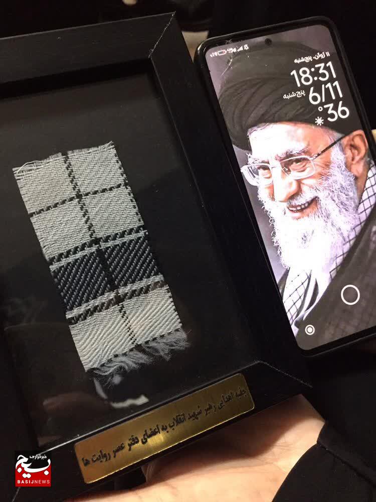 وقتی خرده روایت های گیلان در قالب کتاب «مأمن» به بیت رهبری می رسد وقتی خرده روایت های گیلان در قالب کتاب «مأمن» به بیت رهبری می رسد