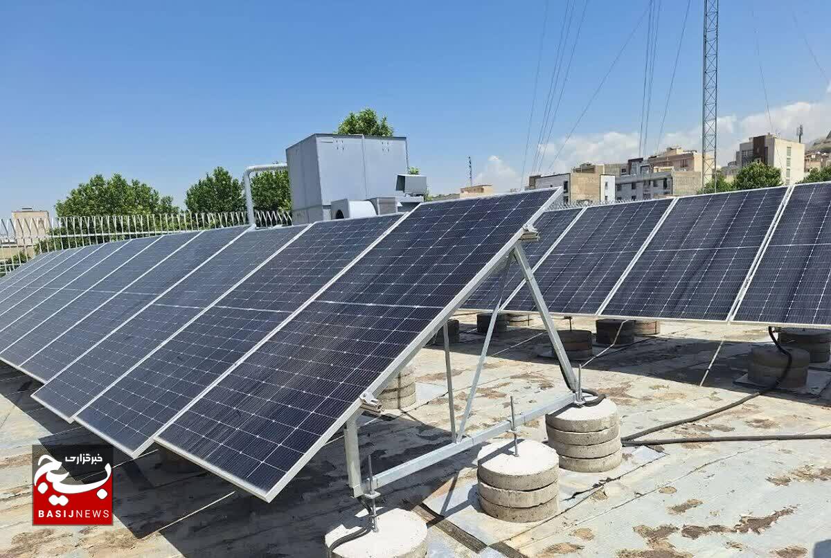 ۴۳۵ پنل خورشیدی برای مددجویان کمیته امداد استان مرکزی به بهره‌برداری رسید