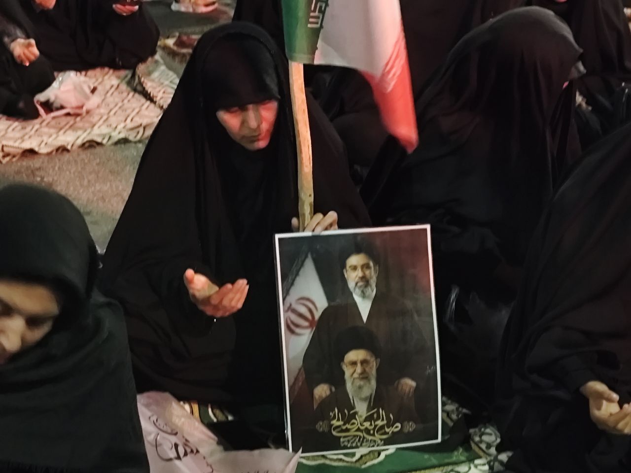 اشک‌ها و حماسه در شب سوم محرم؛ کرمان یک‌صدا «یا حسین» گفت
