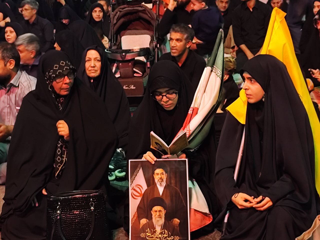 اشک‌ها و حماسه در شب سوم محرم؛ کرمان یک‌صدا «یا حسین» گفت