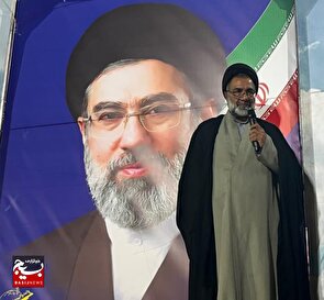 امروز بزرگترین دسیسه و توطئه دشمن مربوط به حضور مردم در میدان است