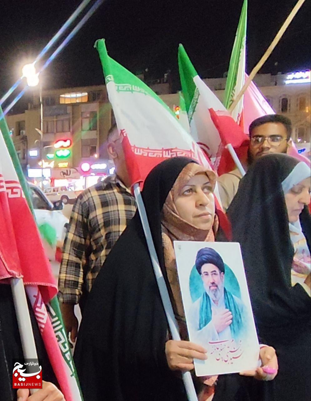 شب، میدان آزادی و شکوهِ بی‌پایانِ دیار کریمان