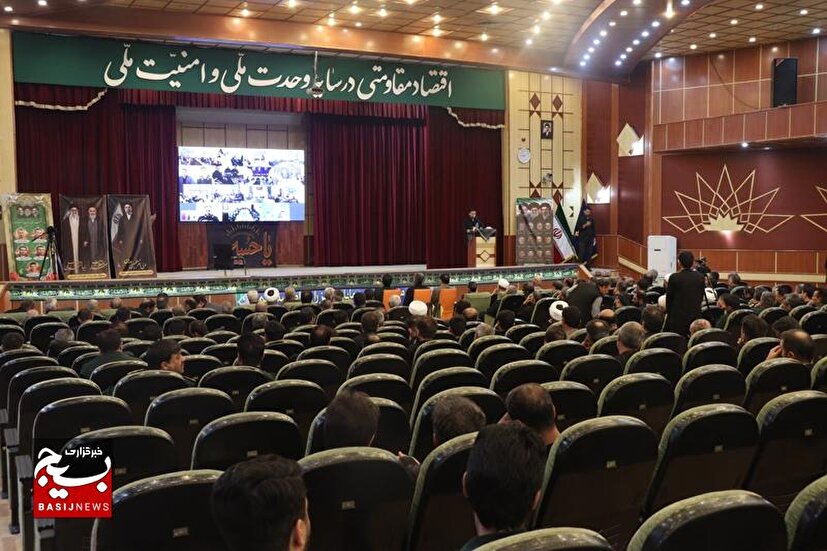 آیین تکریم و معارفه فرمانده تیپ ۳۷ سپاه حضرت عباس(ع) استان اردبیل برگزار شد