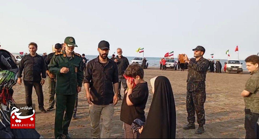 پرچمهای جمهوری اسلامی و امام حسین (ع) در پویش میثاق با ولایت گیلان به اهتزاز درآمد پرچمهای جمهوری اسلامی و امام حسین (ع) در پویش میثاق با ولایت گیلان به اهتزاز درآمد
