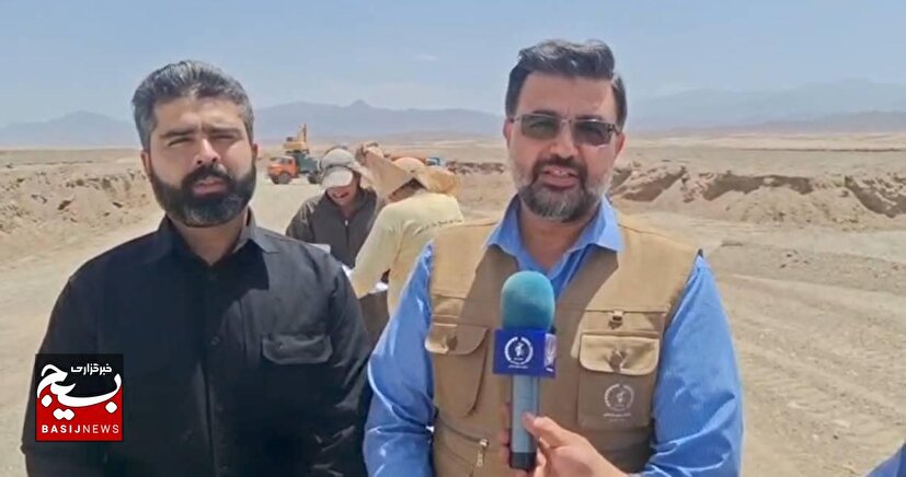 بازدید مسئول بسیج سازندگی استان کرمان از پروژه بند خاکی اندوهجرد؛ کنترل سیلاب‌ها در اولویت