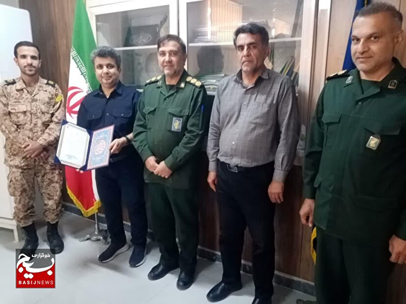 حکم مدیریت دکتررضا صادقی لیمنجوب در مرکز رشد خلاقیت و فناوری سپاه، تمدید شد