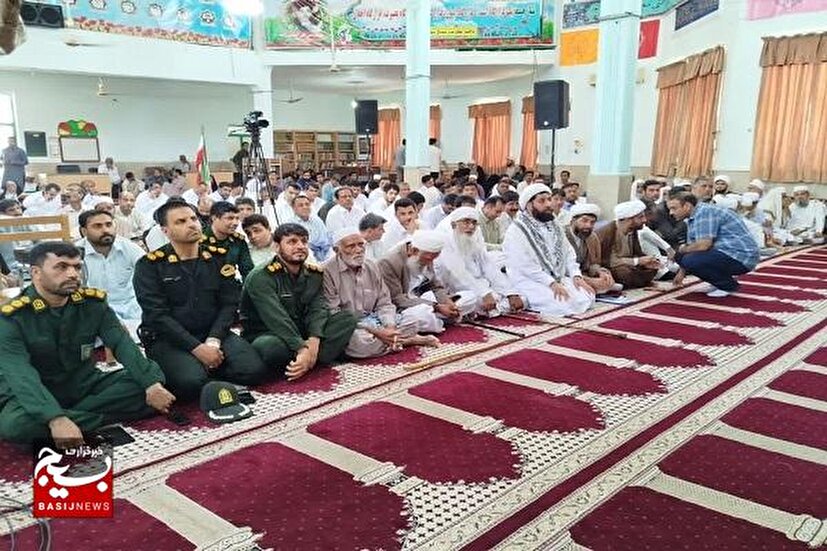 هم‌افزایی مذهبی و اجتماعی در نیکشهر؛ دیدار نماینده مقام معظم رهبری با مردم  شهرستان نیکشهر