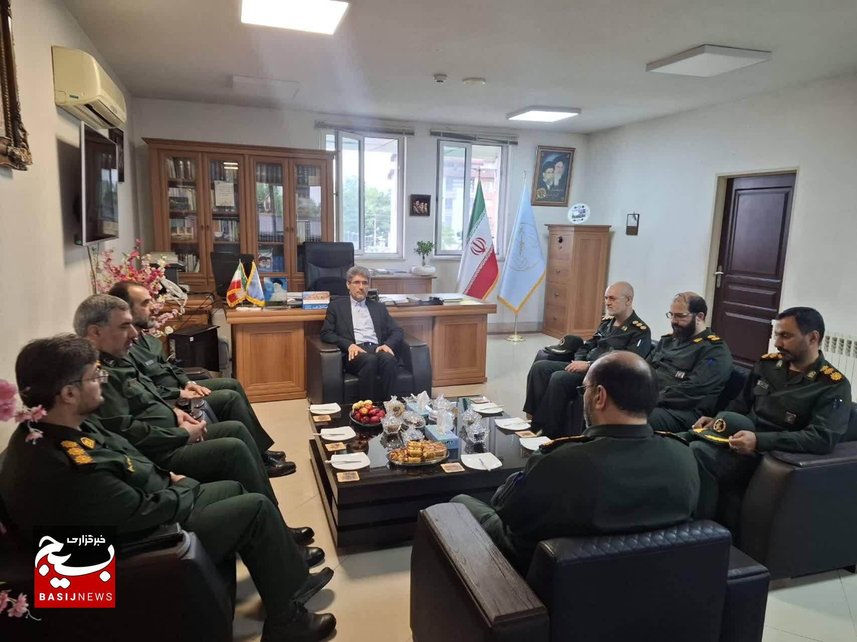 دیدار فرمانده سپاه قدس با مسئولان قضایی استان گیلان 