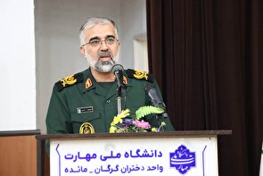 پنجه اساتید در گلو استکبار قرار دارد / اساتید مجاهد خار چشم دشمنان هستند