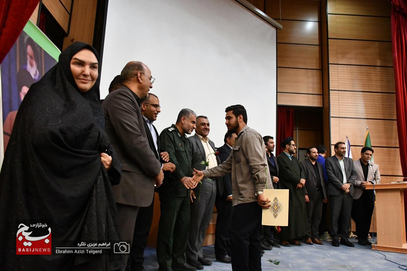 تجلیل از جهادگران عرصه امنیت غذایی در یاسوج تجلیل از جهادگران عرصه امنیت غذایی در یاسوج