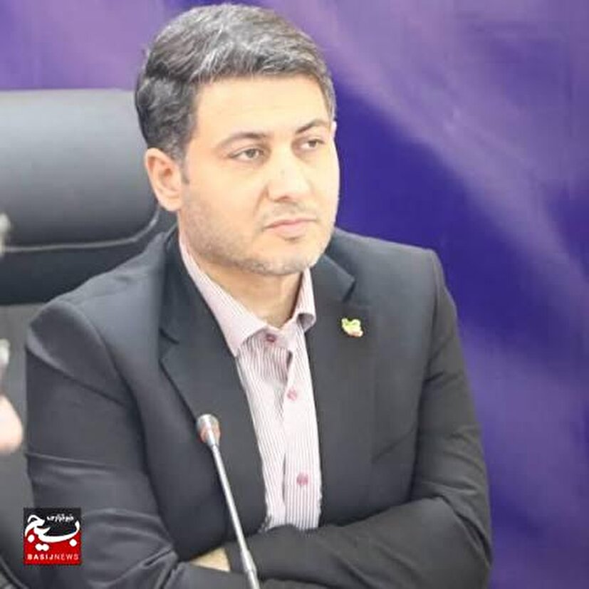 مرزِ انقلابی‌گری و انقلابی‌نمایی