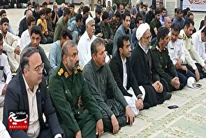 حضور فرمانده سپاه ایرانشهر در مراسم بدرقه عزاداران رهبر شهید اعزامی به مشهد مقدس برای شرکت در مراسم خاکسپاری رهبر شهید انقلاب