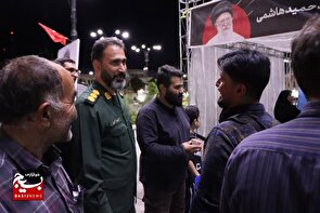 بازدید فرمانده سپاه ناحیه همدان از غرفه‌های مستقر در میدان امام خمینی(ره)