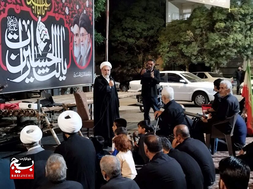 مکتب رهبر شهید، ادامه قیام عاشورا است