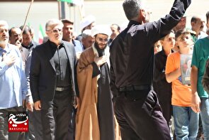 مراسم نمادین  وداع مردم ولایتمدار لردگان با امام شهید
