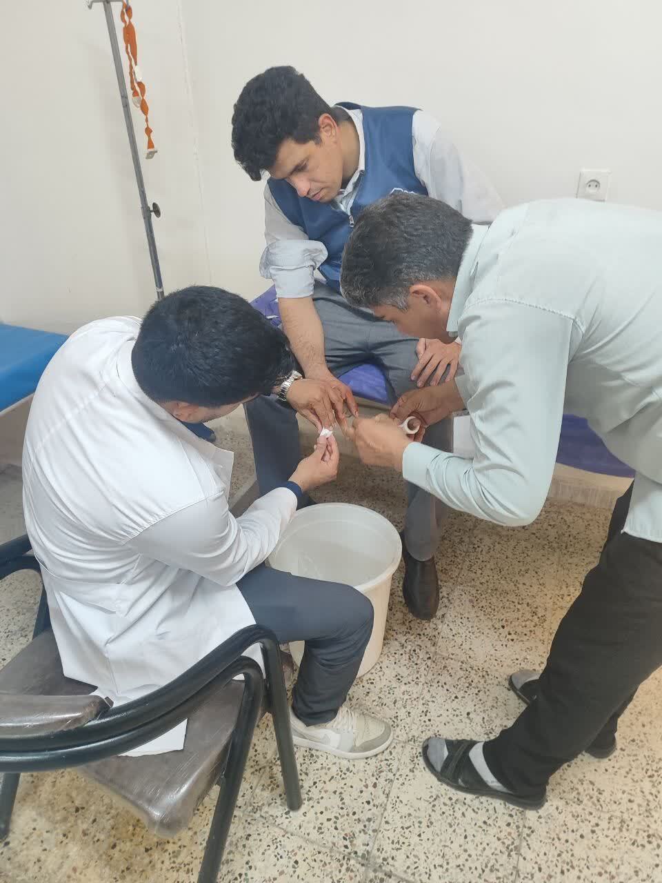 استقرار موکب پزشکی «شهید حنانه رستمی» قزوین در مشهد مقدس/ خدمت‌رسانی شبانه‌روزی به زائران مراسم تشییع امام شهید امت