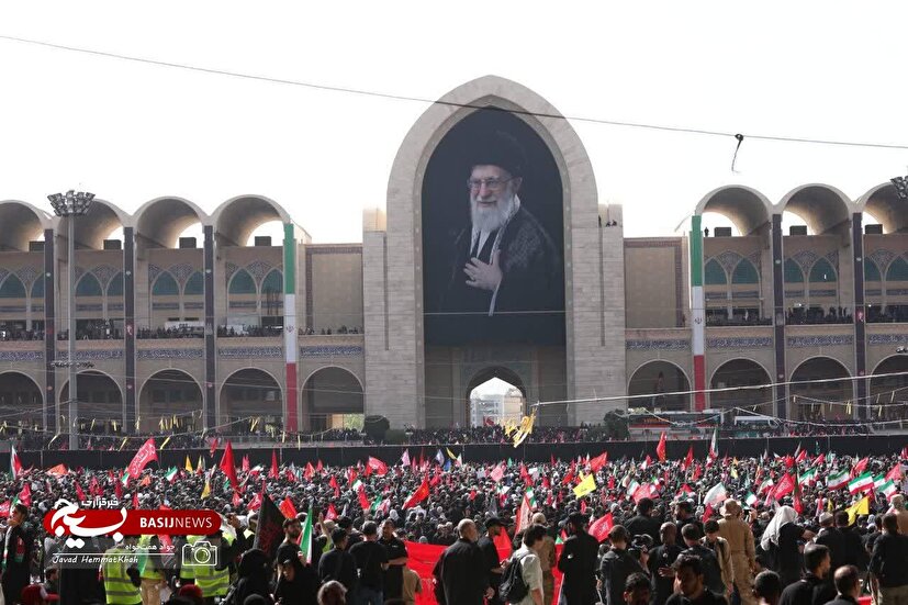 تصاویر اختصاصی از حال و هوای مصلی امام خمینی(ره) تهران در‌ وداع با آقای شهید ایران