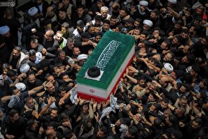 پیکر مطهر رهبر شهید انقلاب اسلامی در دارالذکر حرم امام رضا(ع) به خاک سپرده شد 