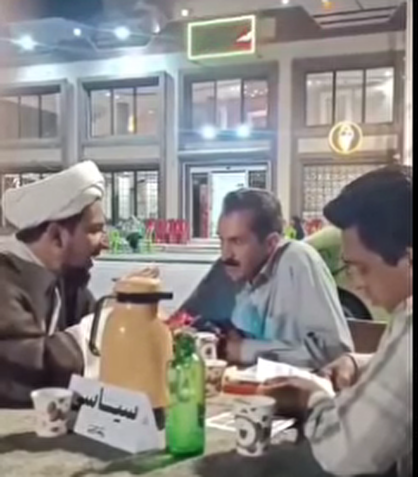 برپایی کافه گفت‌وگوی «مه‌شکن» در یزد با حضور اساتید بسیجی و طلاب جهادی