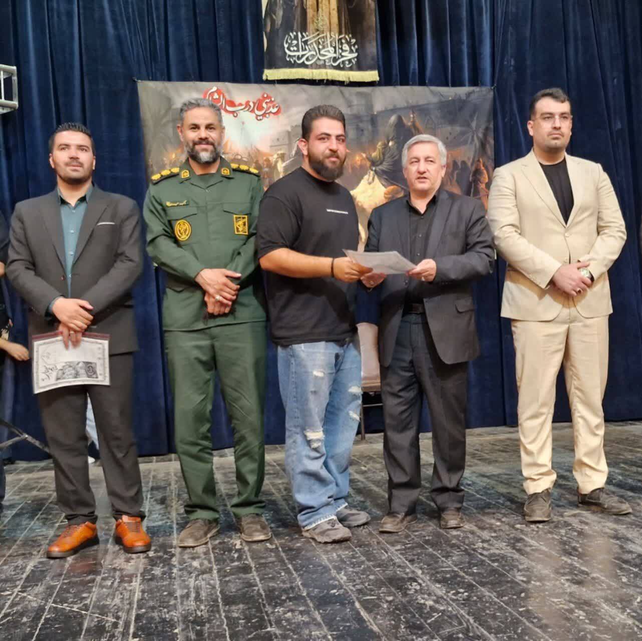 اختتامیه نمایش مذهبی میناب تا شام در تاکستان برگزار شد اختتامیه نمایش مذهبی میناب تا شام در تاکستان برگزار شد