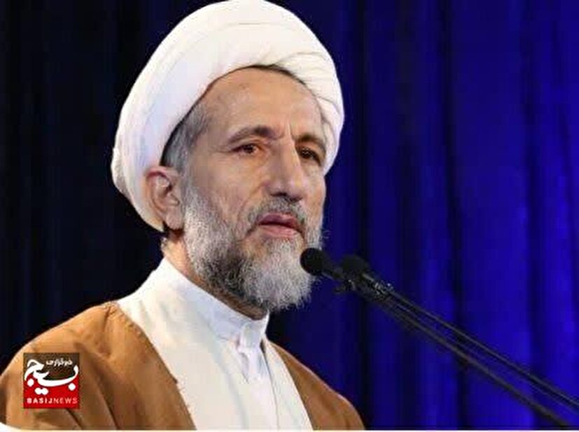ملت ایران درس مقاومت را از مکتب امام حسین(ع) آموخته است