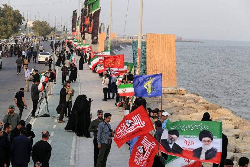 زنجیره انسانی مدافعان خلیج فارس دربندرعباس
