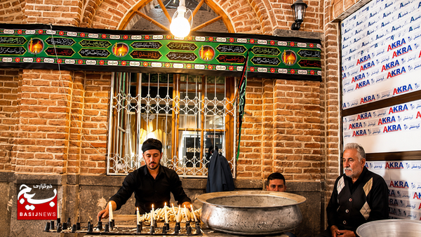 شهری که تاسوعایش را با نور شمع قاب می‌گیرد